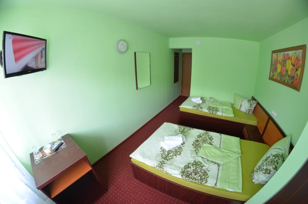 Hotel Le Baron Timisoara Room photo
